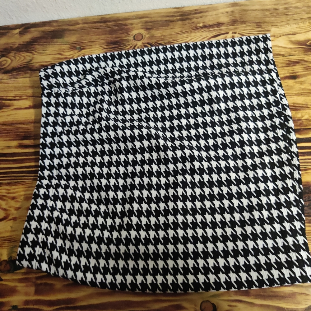 Clothes - Picture 6 of 16